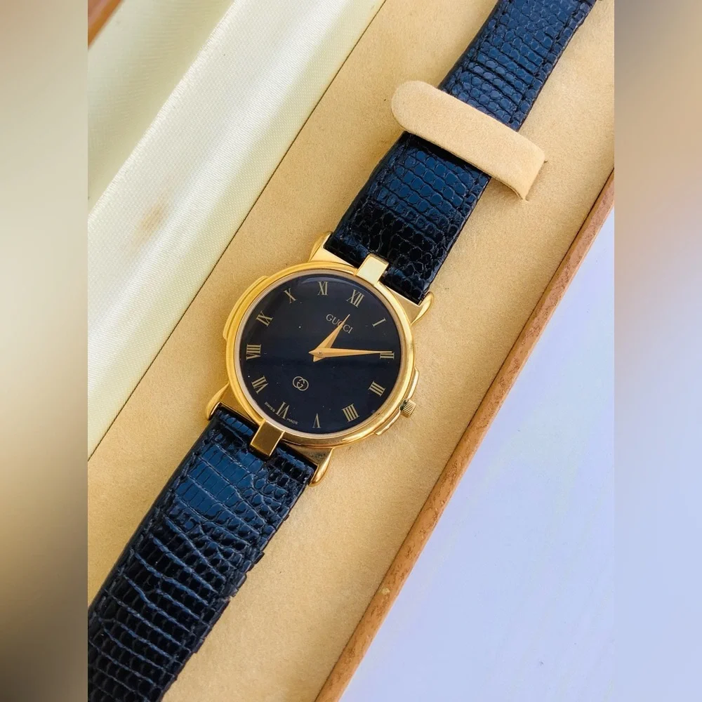 Authentic GUCCI DRESS watch💥💥💥